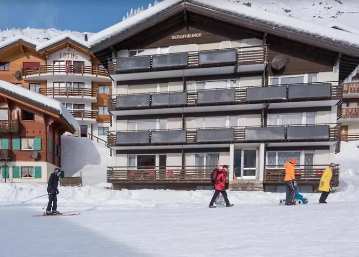 Sunny 5 Guests By Moosfluh Gondola Ридеральп