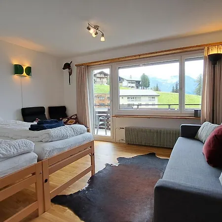 Sunny 5 Guests By Moosfluh Gondola רידראלפ